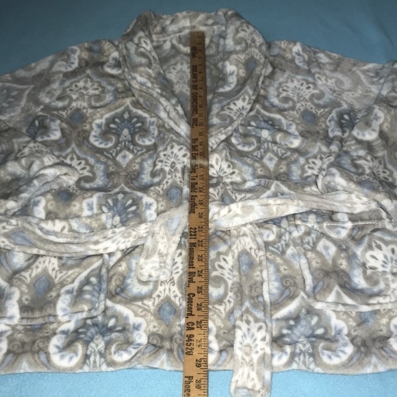 THESIS paisley print short bath robe gray white blue super soft NEW size OS - Picture 7 of 9
